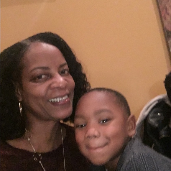 Meet your Posher, Janet - Picture 1 of 1